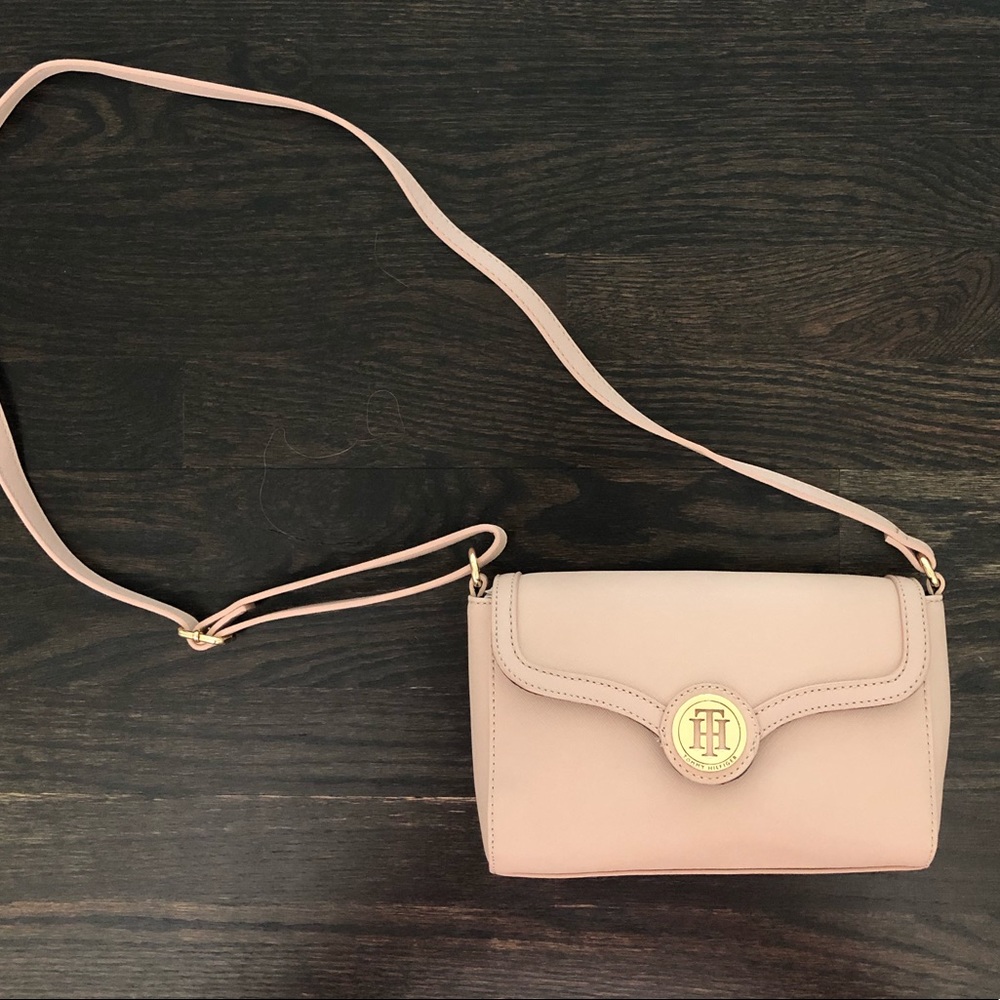 🆕 Tommy Hilfiger Crossbody Purse